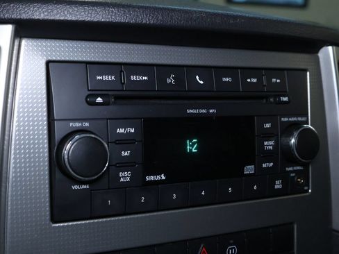 Used 2010 Jeep Grand Cherokee Laredo w/ Popular Equipment Group AWD/4WD image 25