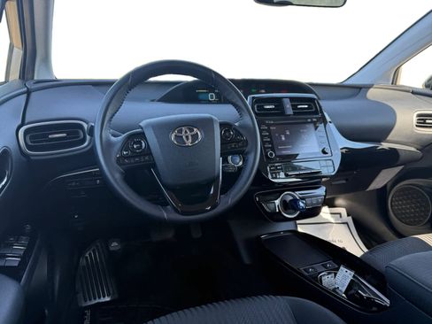 Used 2020 Toyota Prius Prime LE image 18
