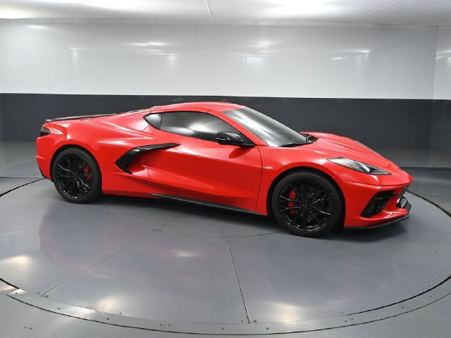 Used 2024 Chevrolet Corvette Stingray Preferred Cpe w/ Battery Protection Package RWD image 1