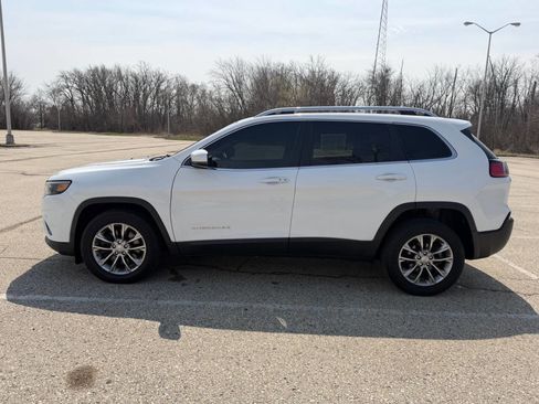 Used 2020 Jeep Cherokee Latitude Plus w/ Cold Weather Group FWD image 5