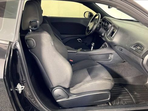 Used 2020 Dodge Challenger R/T RWD image 10