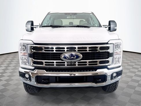 Used 2023 Ford F350 XLT w/ 360-Degree Camera Package AWD/4WD image 2