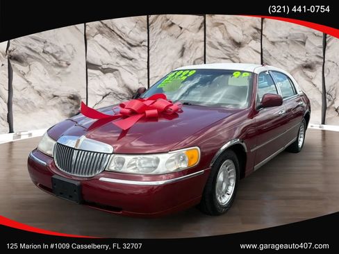Used 1998 Lincoln Town Car Executive RWD image 2