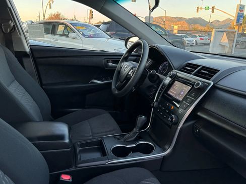 Used 2015 Toyota Camry LE image 13