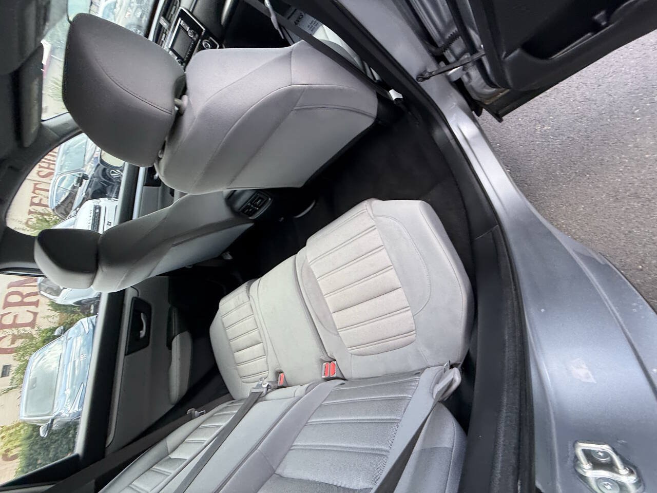 Used 2017 Honda CR-V LX image 25