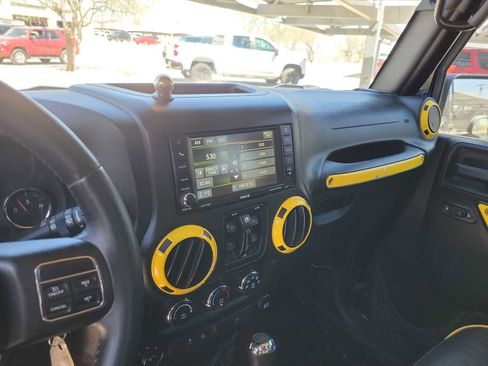 Used 2015 Jeep Wrangler Unlimited Sahara w/ Connectivity Group image 16