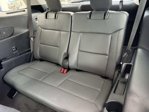 Certified 2025 Ford Explorer Active w/ Active Comfort Package AWD/4WD image 15