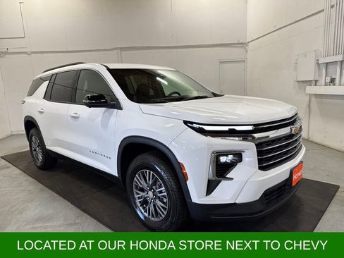 Certified 2024 Chevrolet Traverse LT image 7