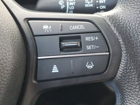Used 2023 Honda HR-V LX image 21