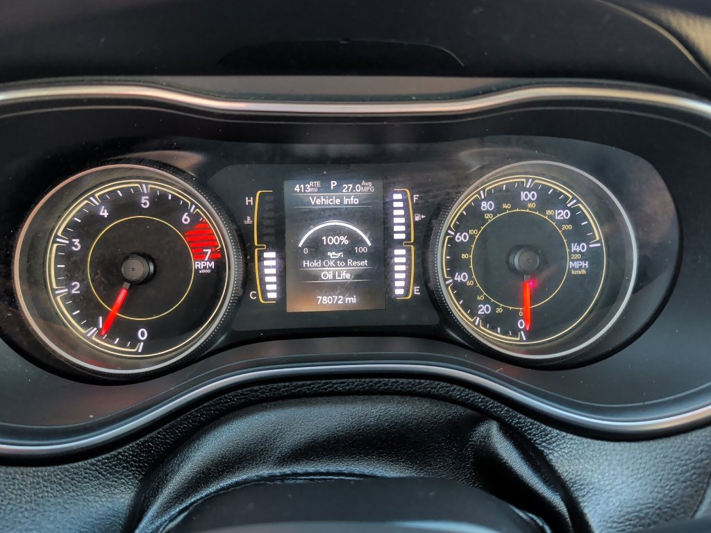 Used 2020 Jeep Cherokee Latitude FWD image 24