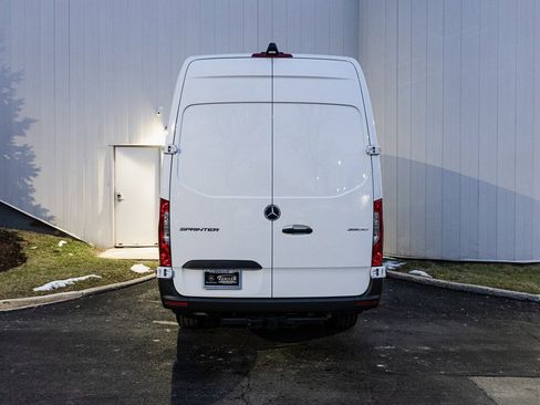Used 2025 Mercedes-Benz Sprinter 3500 image 21