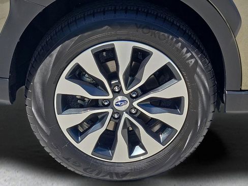 Certified 2023 Subaru Outback Touring AWD/4WD image 8