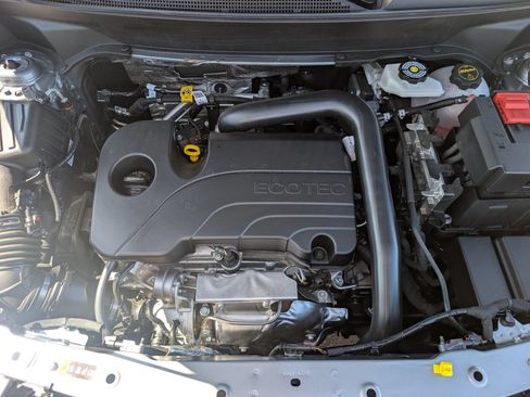 Used 2026 Chevrolet Equinox RS FWD image 4