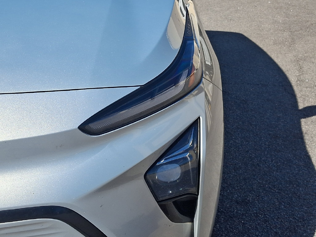 Used 2023 Chevrolet Bolt EUV Premier w/ Sun & Sound Package FWD image 9