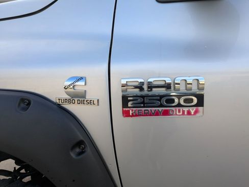 Used 2009 Dodge Ram 2500 Truck SLT w/ Trailer Tow Group image 8