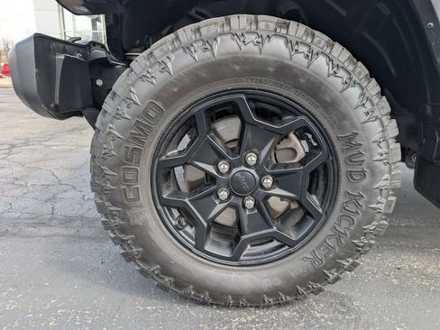 Used 2022 Jeep Gladiator Willys image 27
