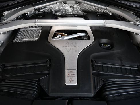 Used 2021 Aston Martin DBX image 13