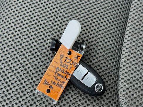 Used 2021 Nissan Frontier SV w/ Midnight Edition Floor Mats RWD image 29