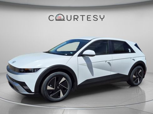 New 2026 Hyundai Ioniq 5 SEL AWD/4WD image 1