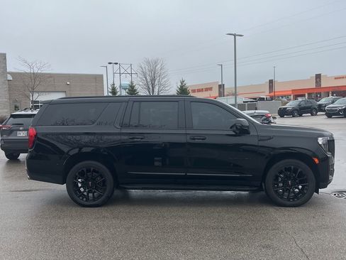 Used 2023 GMC Yukon XL Denali image 5