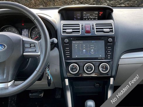 Used 2016 Subaru Forester 2.5i Limited AWD/4WD image 6
