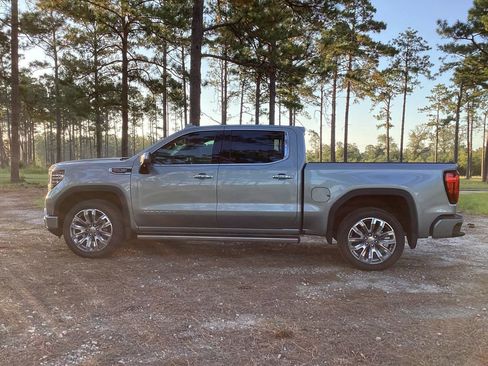 New 2025 GMC Sierra 1500 Denali AWD/4WD image 1