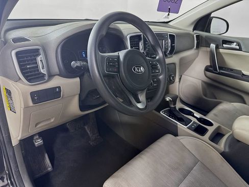 Used 2017 Kia Sportage LX w/ Option Group 012 FWD image 9