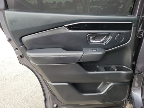 Used 2024 Honda Pilot Touring image 24