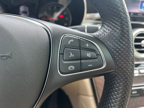 Used 2019 Mercedes-Benz GLC 300 4MATIC image 14