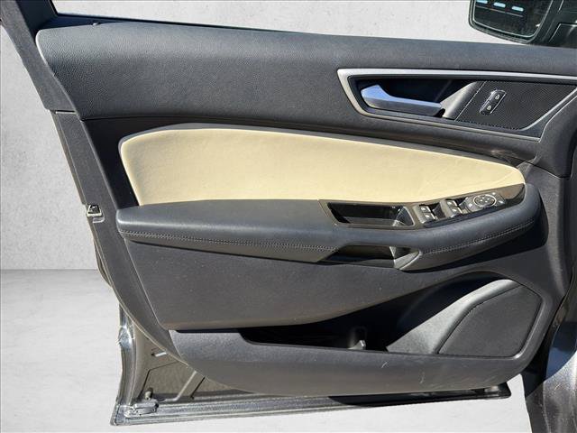 Used 2019 Ford Edge SEL w/ Equipment Group 201A FWD image 12