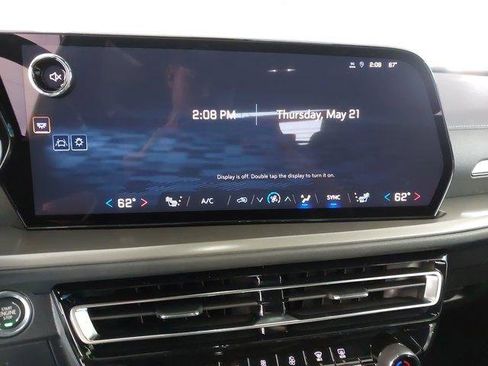 New 2026 Chevrolet Traverse LT w/ Driver Confidence Package AWD/4WD image 21