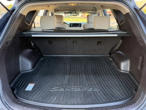 Used 2018 Hyundai Santa Fe Sport w/ 2.4L Value Package 02 FWD image 23