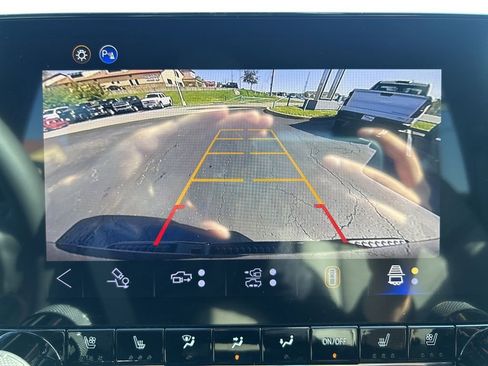 New 2026 Chevrolet Colorado ZR2 w/ Technology Package AWD/4WD image 33