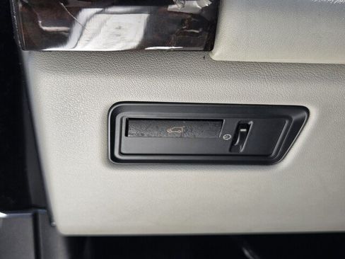 Used 2013 Land Rover Range Rover HSE AWD/4WD image 9