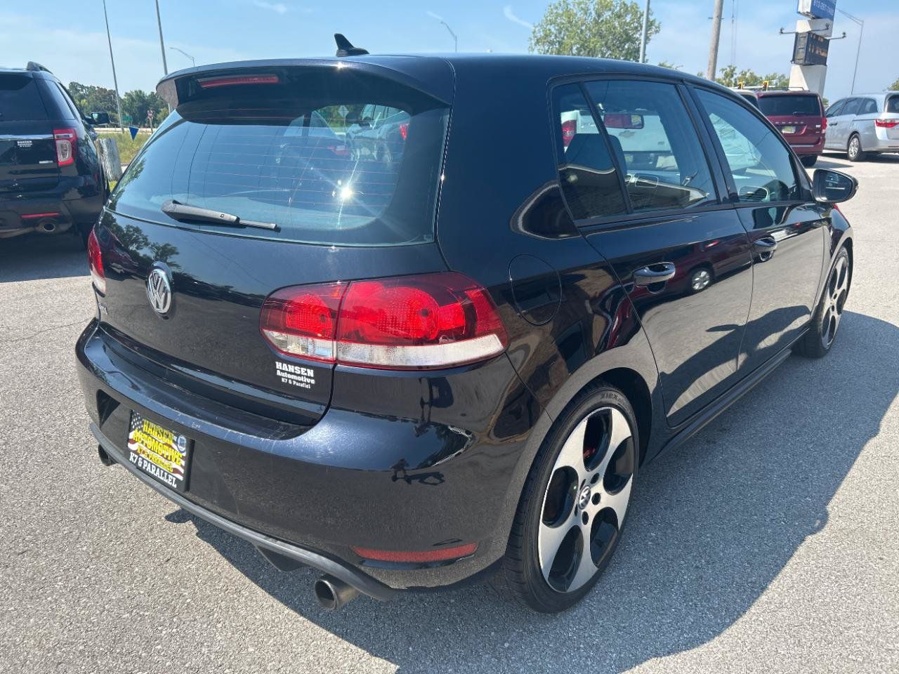 Used 2011 Volkswagen Golf 4-Door FWD image 5
