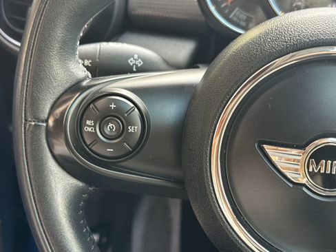 Used 2017 MINI Cooper 2-Door Hardtop image 19