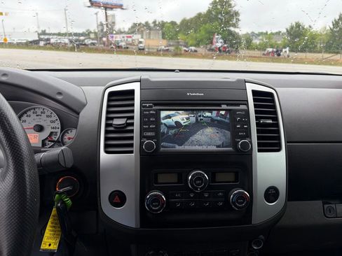 Used 2014 Nissan Frontier PRO-4X w/ Pro-4x Luxury Package AWD/4WD image 21