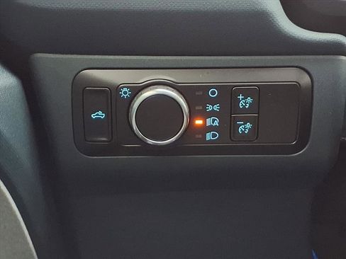 Used 2025 Ford Maverick XLT w/ XLT Luxury Package image 11