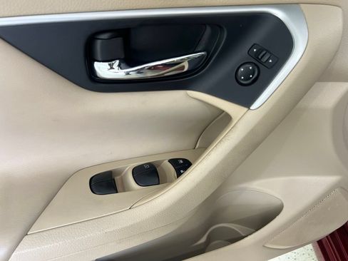 Used 2016 Nissan Altima 2.5 S w/ Power Driver Seat Package FWD image 21