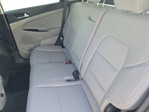 Used 2020 Hyundai Tucson Sport FWD image 16