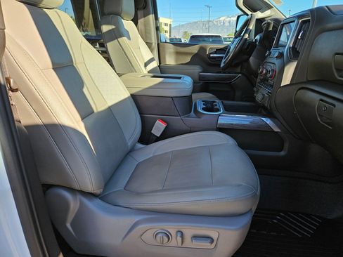 Used 2022 Chevrolet Silverado 3500 LTZ image 30