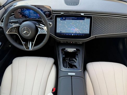 Used 2026 Mercedes-Benz E 350 4MATIC Sedan image 30