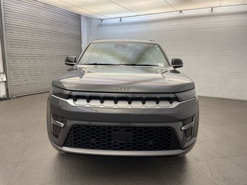 New 2026 Jeep Grand Wagoneer 2WD image 9