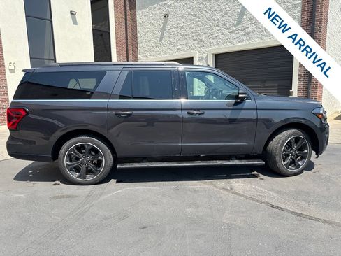 Used 2024 Ford Expedition Max Limited AWD/4WD image 8