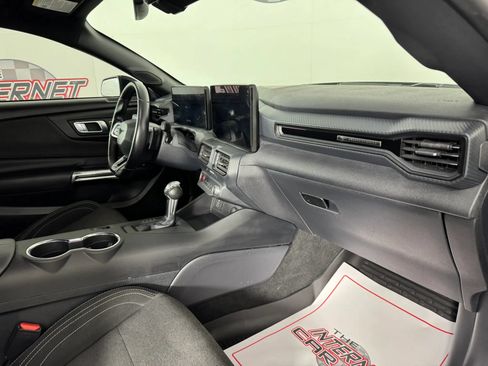 Used 2025 Ford Mustang GT RWD image 11