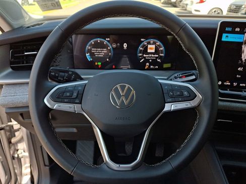 Certified 2025 Volkswagen Tiguan S AWD/4WD image 20