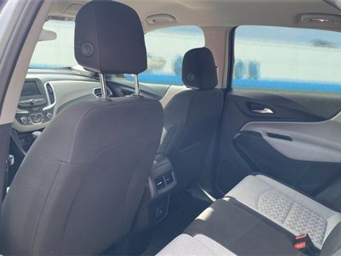 Used 2023 Chevrolet Equinox LS w/ LS Convenience Package image 17