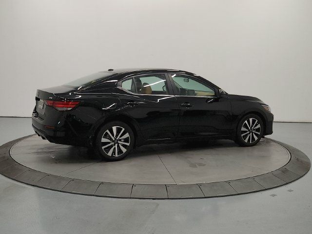 Used 2024 Nissan Sentra SV w/ SV Premium Package FWD image 8