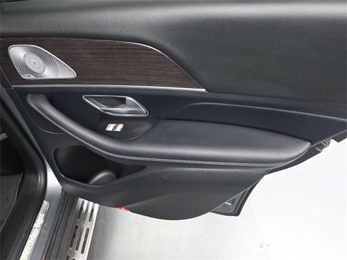 Used 2020 Mercedes-Benz GLE 350 w/ Premium Package image 13