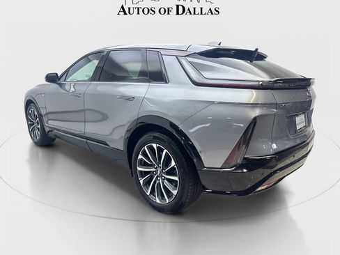 Used 2024 Cadillac Lyriq Sport w/ LPO, Floor Liner Package AWD/4WD image 9